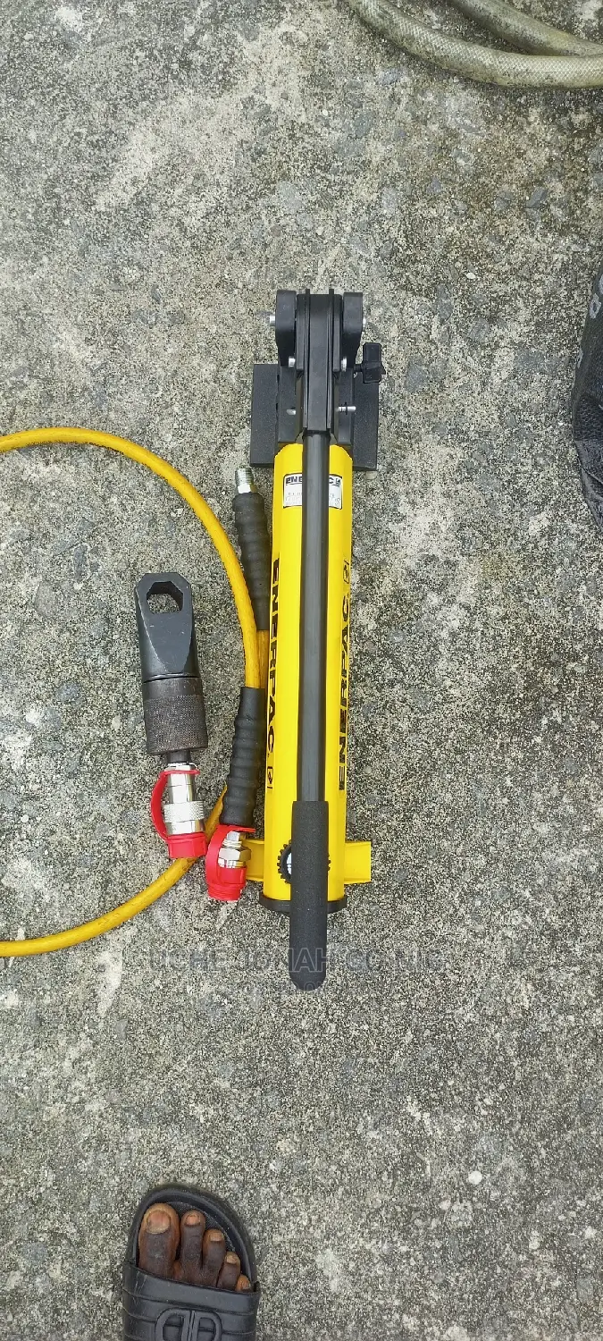 ENERPAC Hydraulic Nut Splitter Set: 5/8 in to 7/8