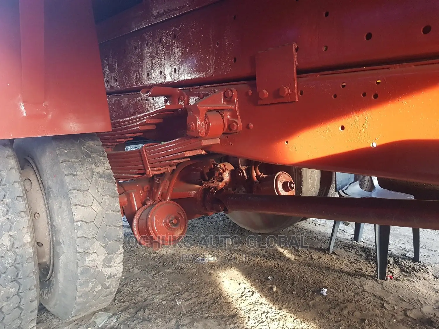 M/Benz Tipper 1513 With Auxiliary Gear