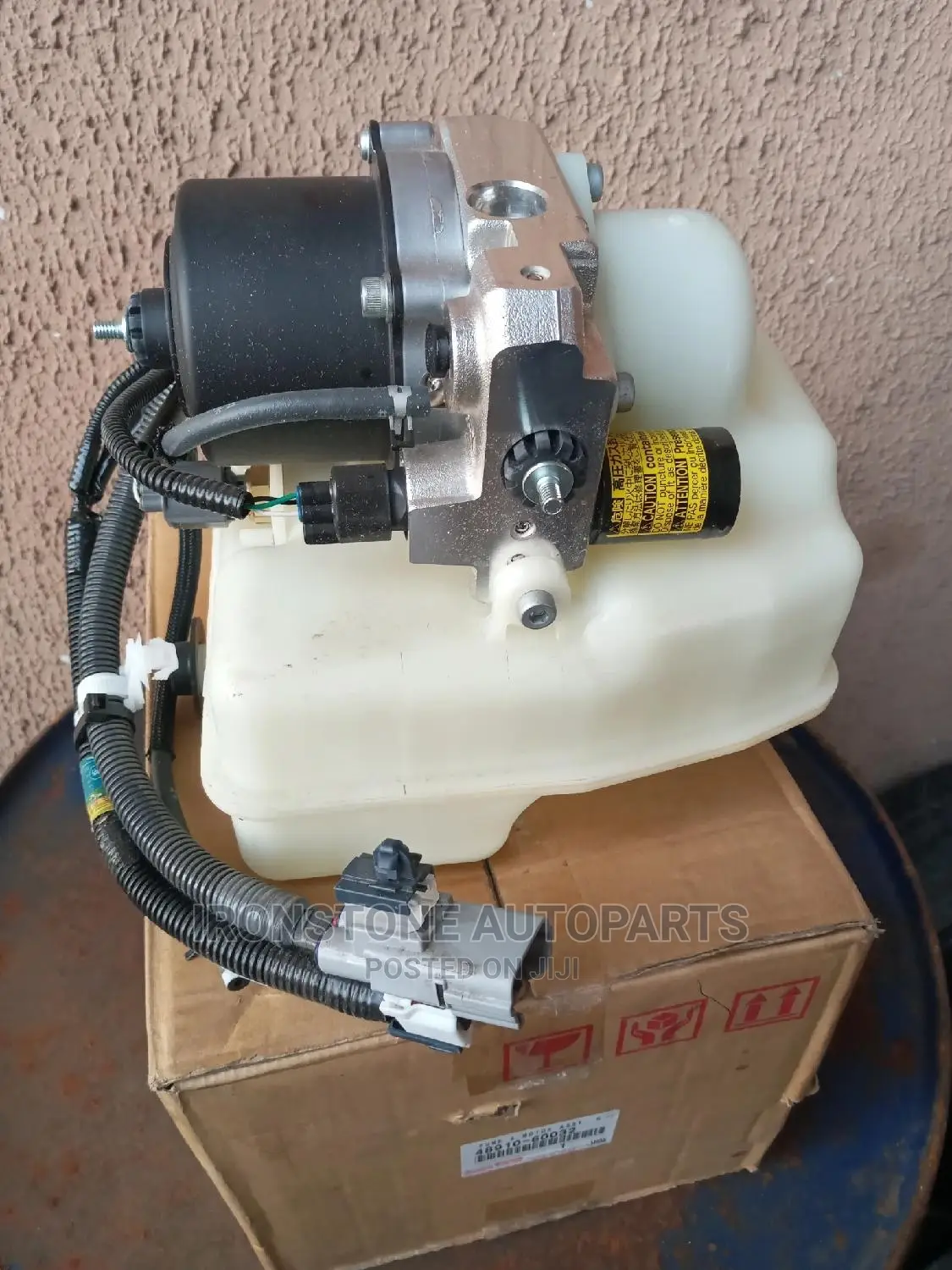 Lifting Pump (Hight Control Assy) - Lx570