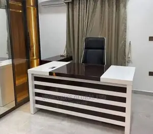 Super Quality Executive Office Table