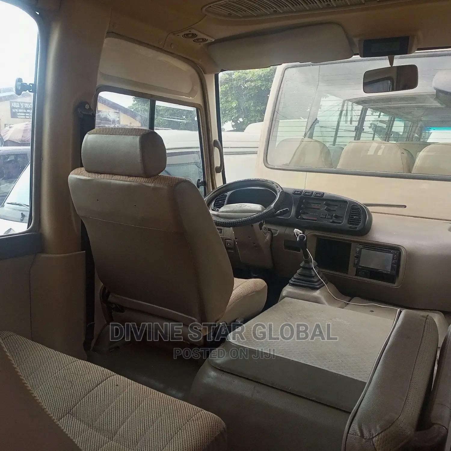 Toyota Coaster 2010 Gold