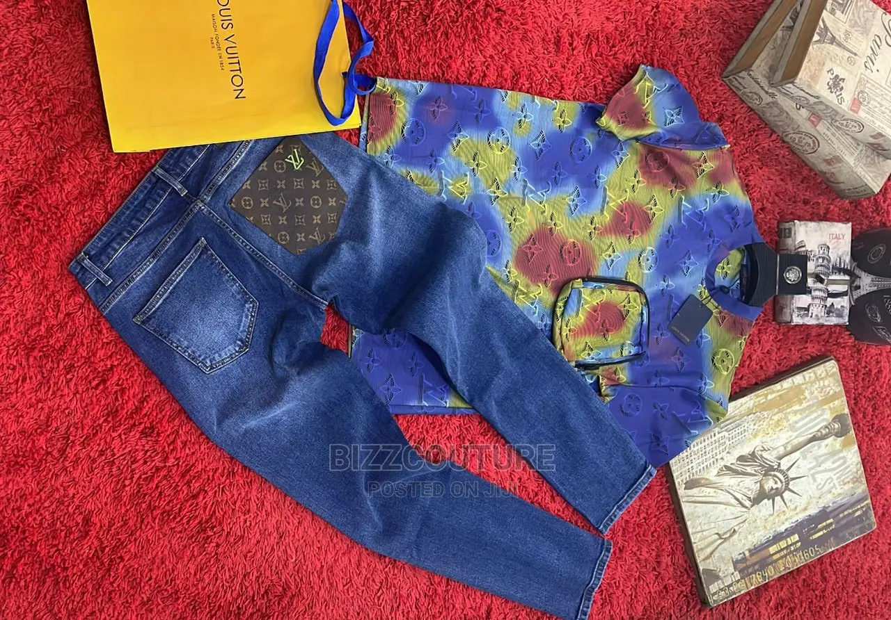 High Quality LOUIS VUITTON T-Shirts Available in Store
