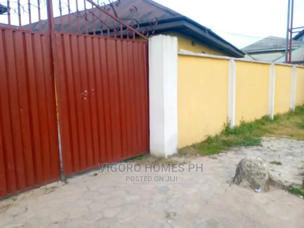 Furnished 3bdrm Block of Flats in Port-Harcourt for sale