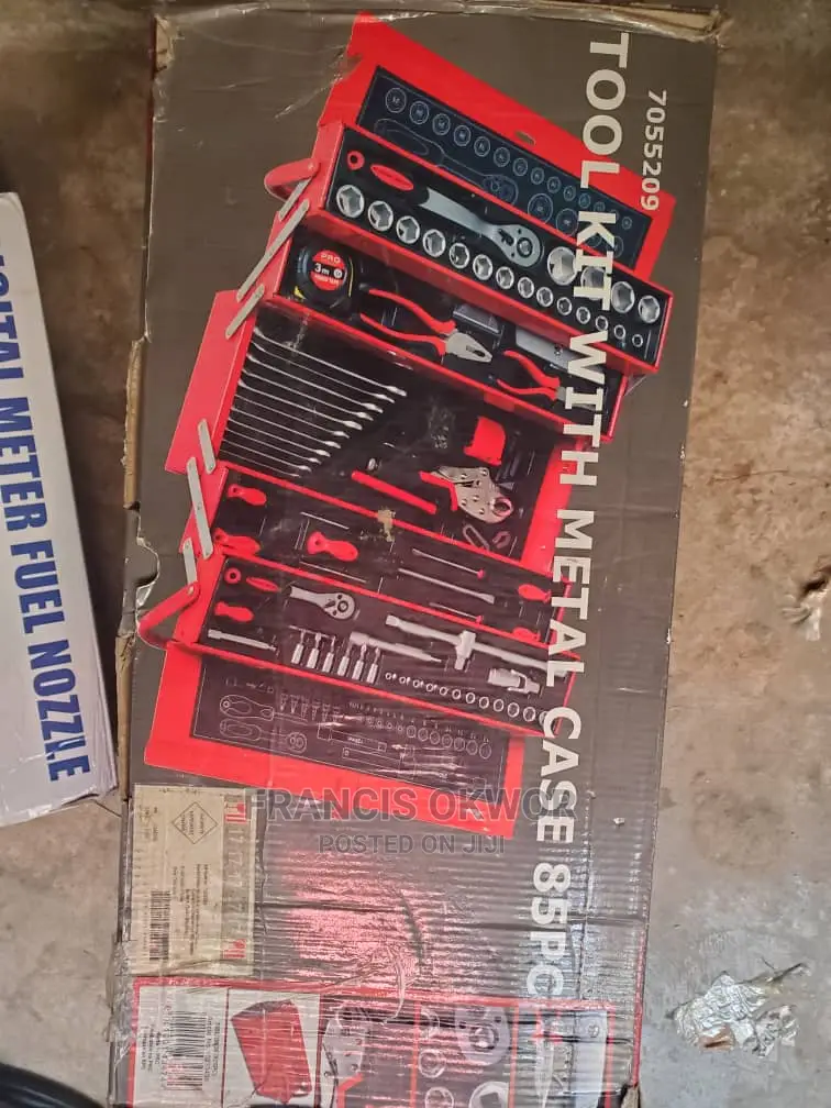 Tool Box Kit With Metal Toolbox Case