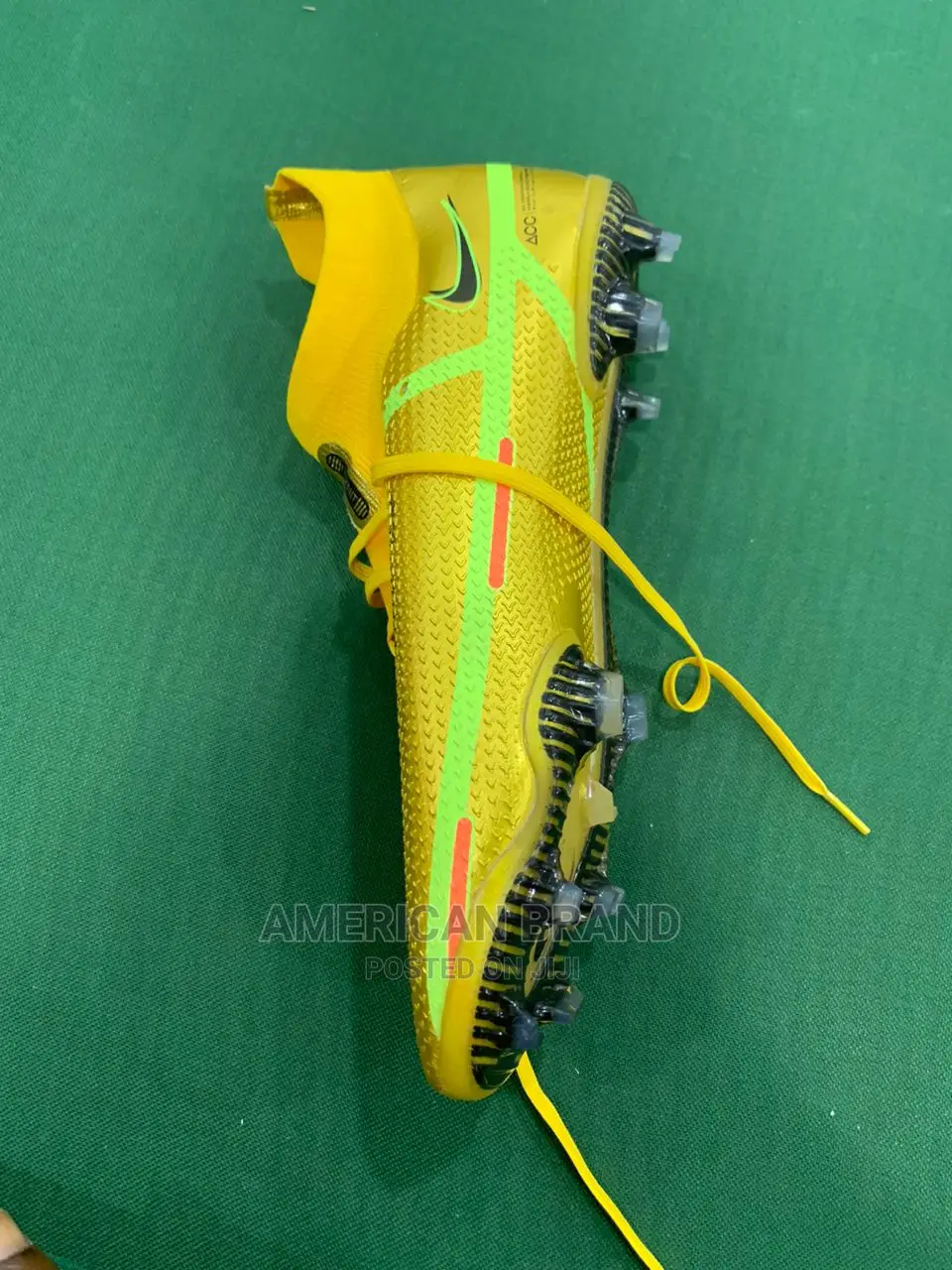 Original Nike Phantom Football Boot (Yellow)