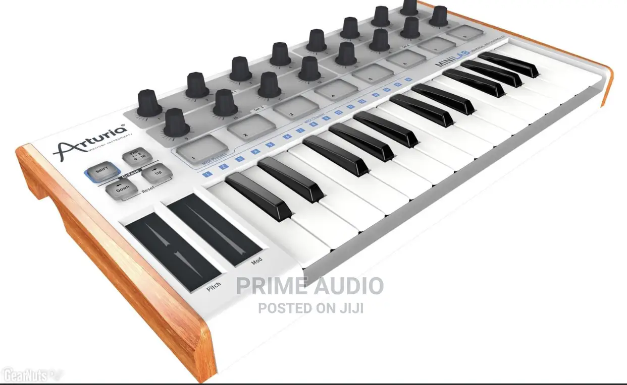 Arturia Minilab Studio Keyboard/ Midi Keyboard