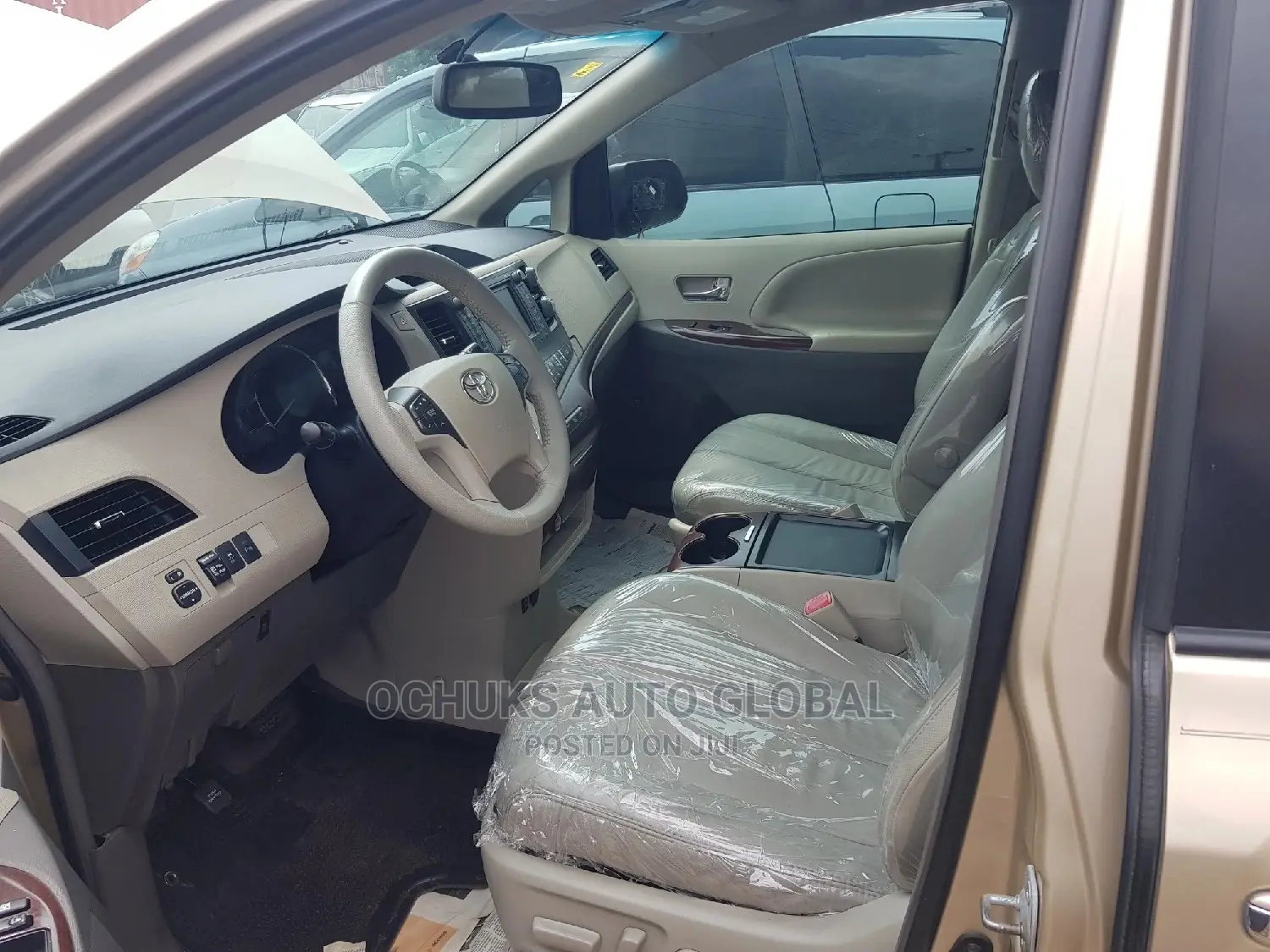 Toyota Sienna XLE 7 Passenger 2011 Gold