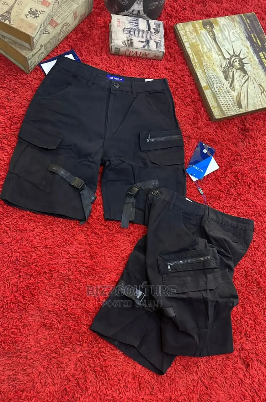 High Quality CARGO JEANS Short Available in Store