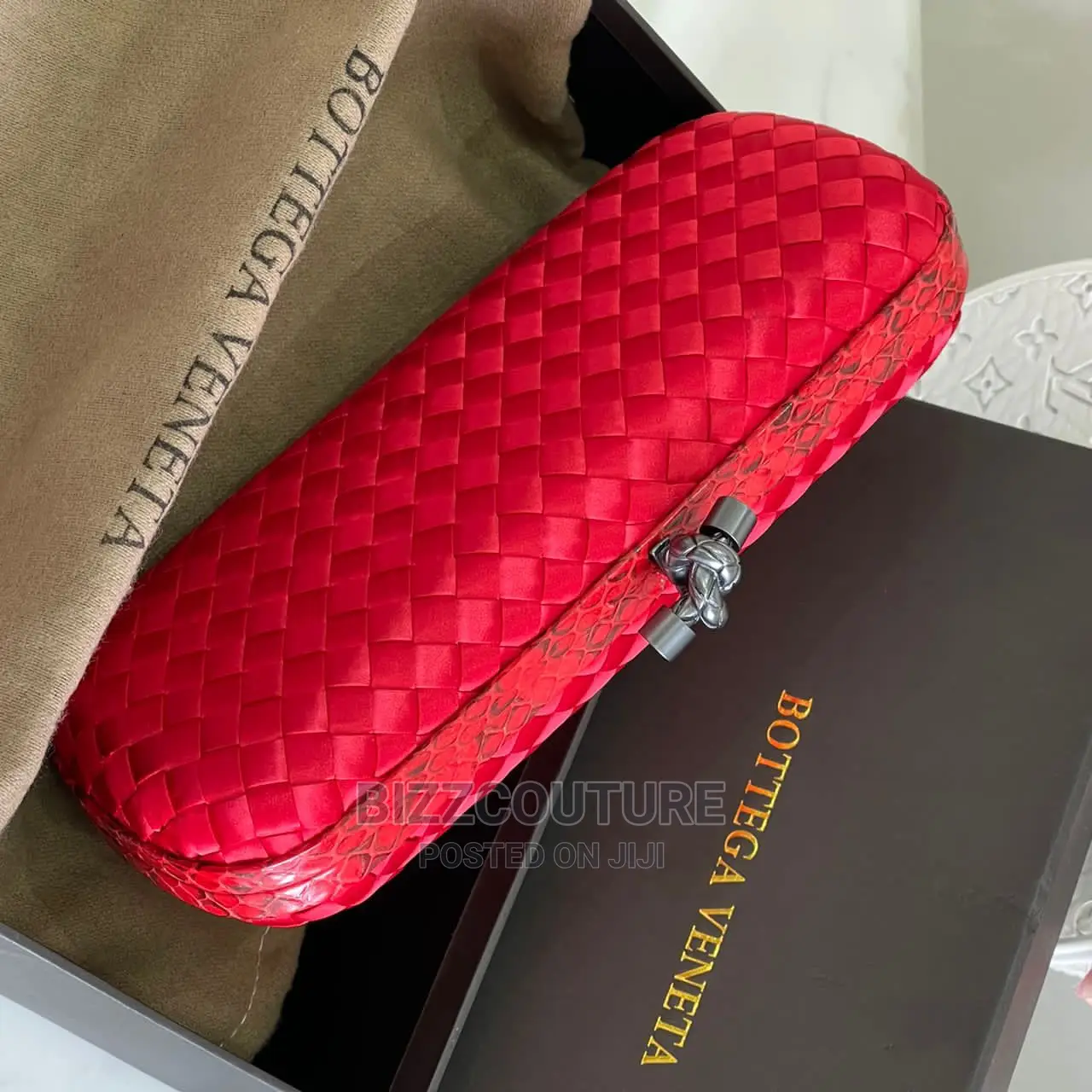 High Quality BOTTEGA VENETA Handbags Available in Store
