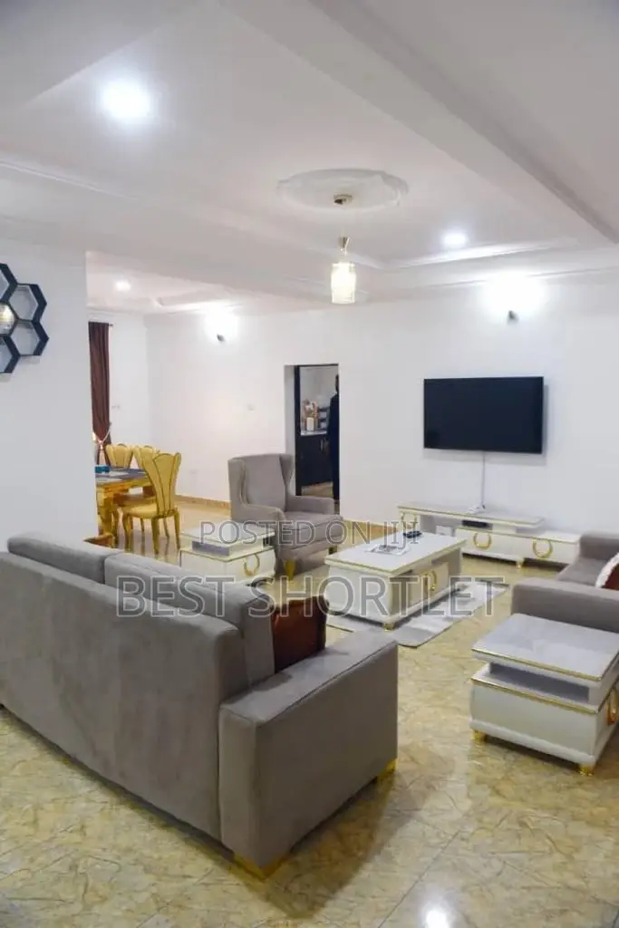 Fancy 3 Bedroom Maitama 
