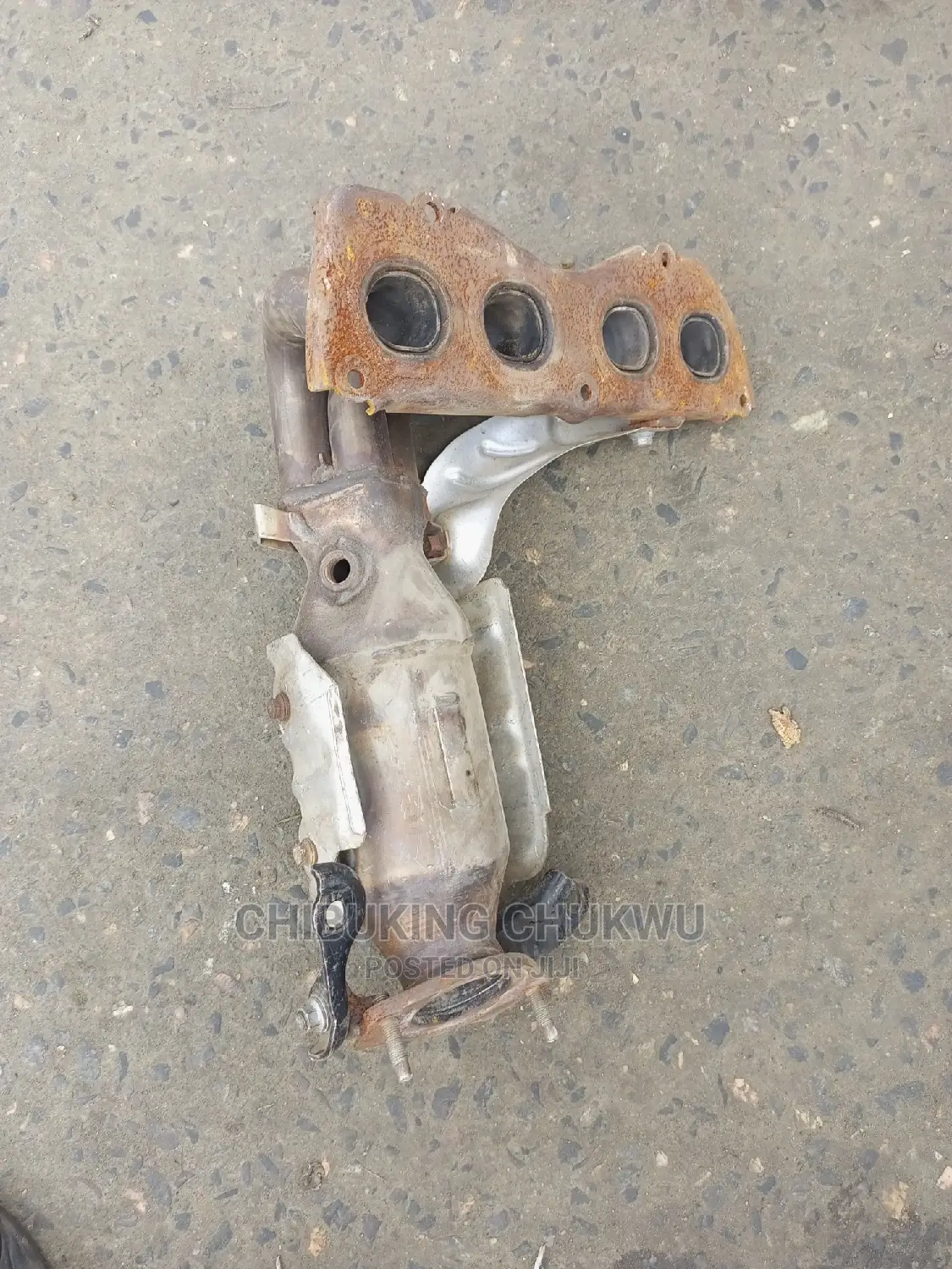 2010 Camry Catalytic Manifold Exhaust Pot.