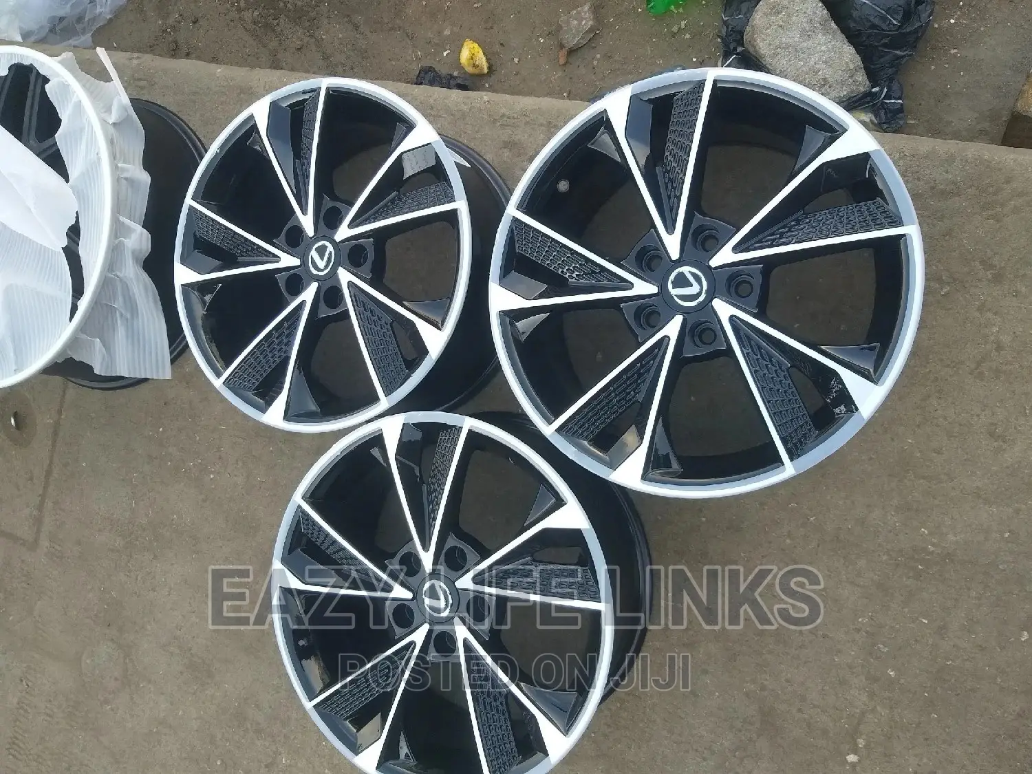 Mercedes and Lexus Rim