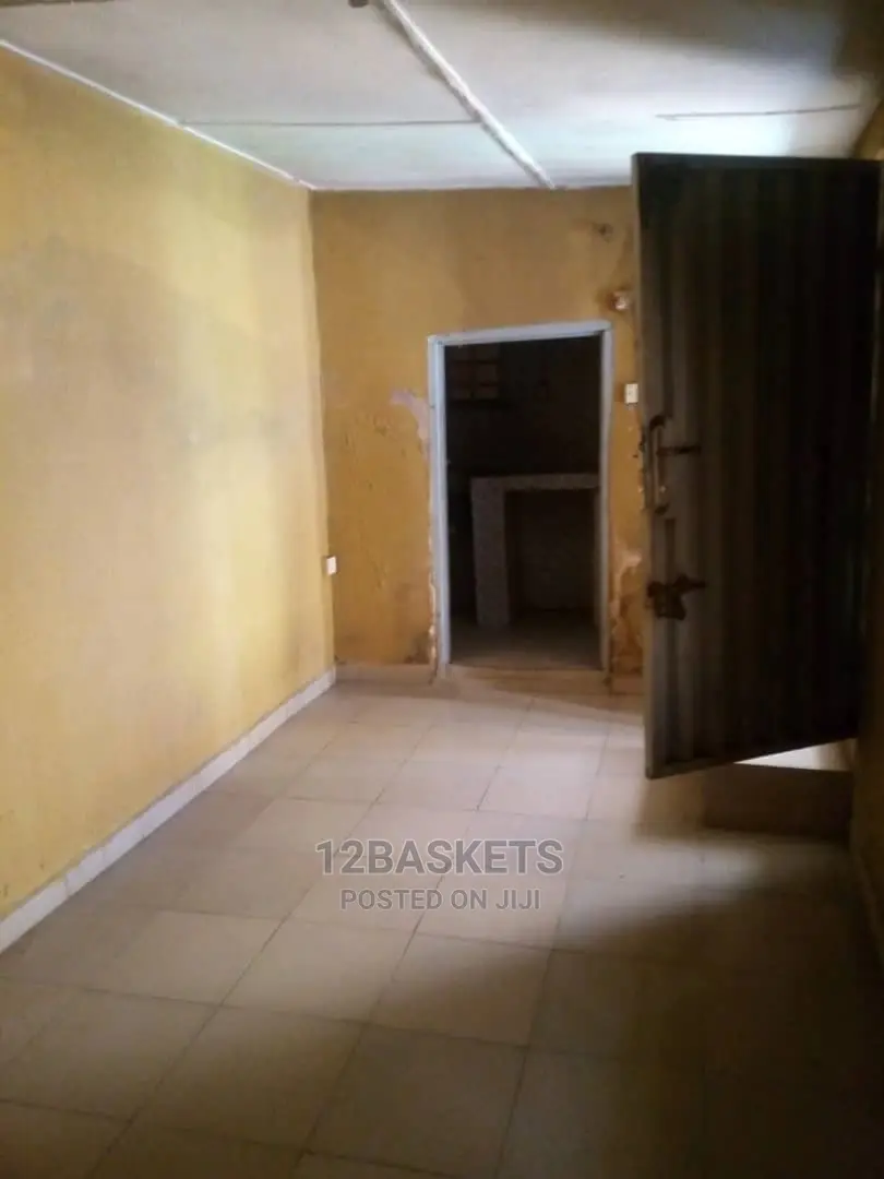 Furnished 10bdrm Block of Flats in Igodo, Obafemi-Owode for sale