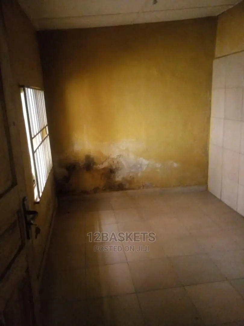 Furnished 10bdrm Block of Flats in Igodo, Obafemi-Owode for sale