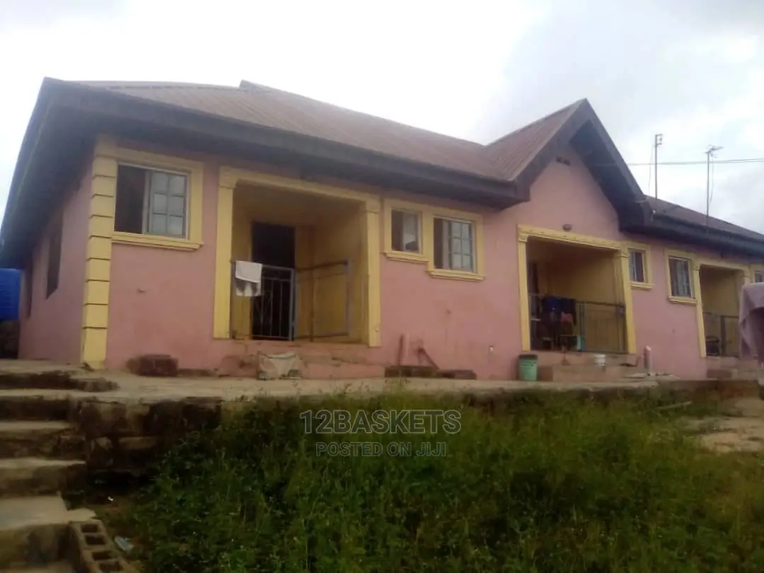 Furnished 10bdrm Block of Flats in Igodo, Obafemi-Owode for sale