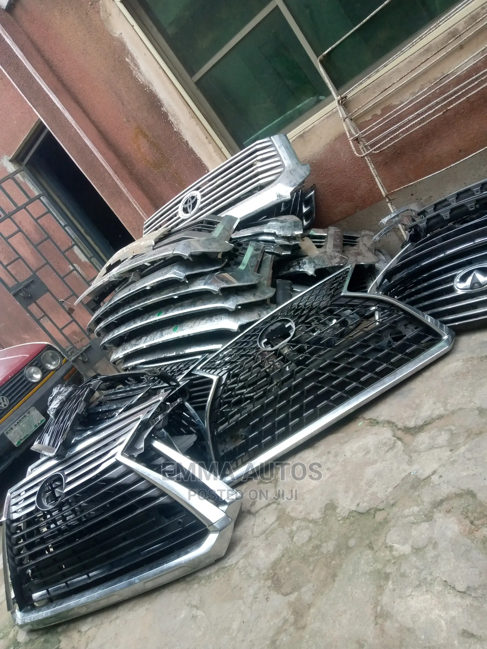 FRONT Grill LEXUS 350 2018-2022 Available