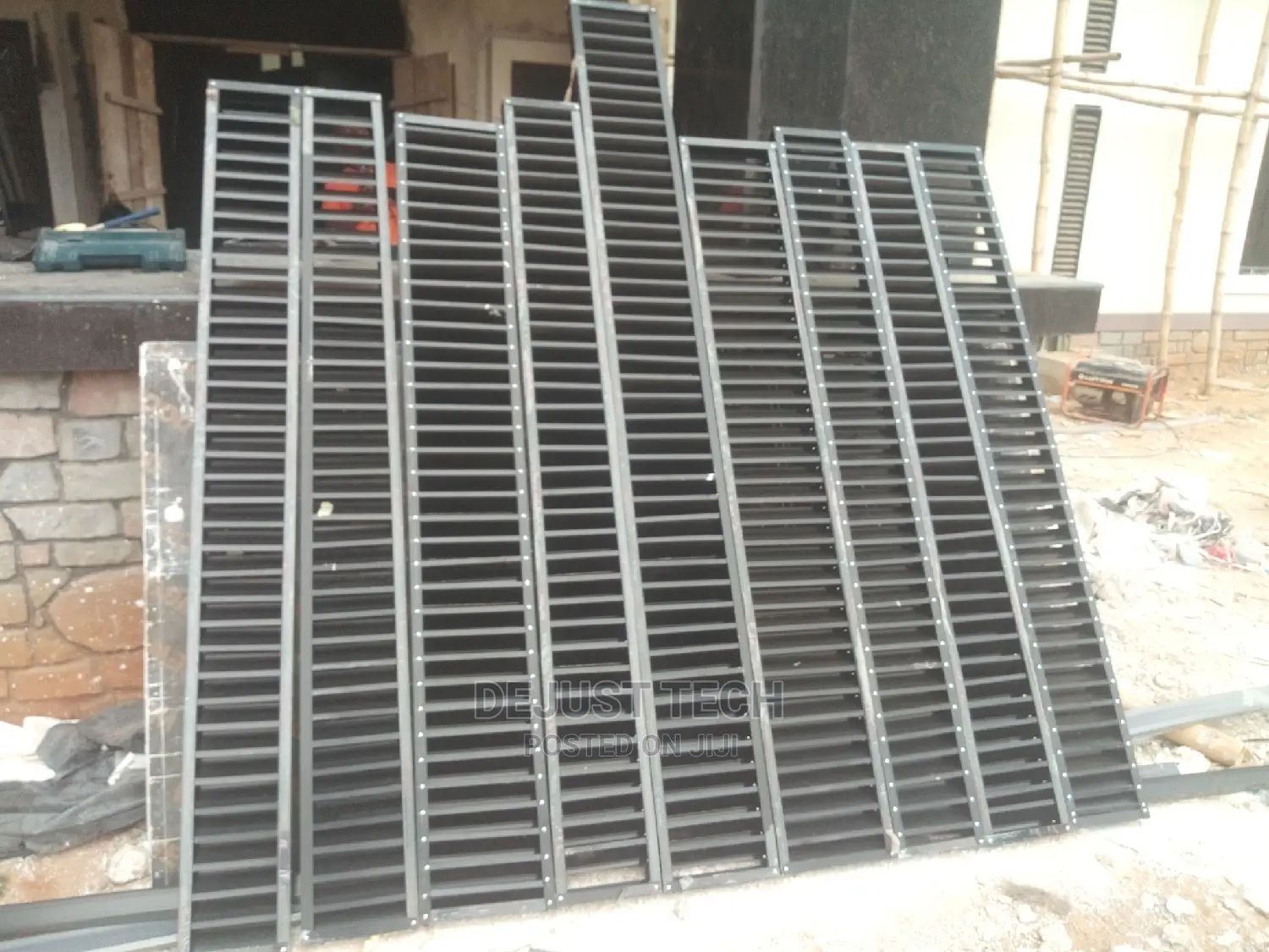 Sunbreaker Aluminum Closet