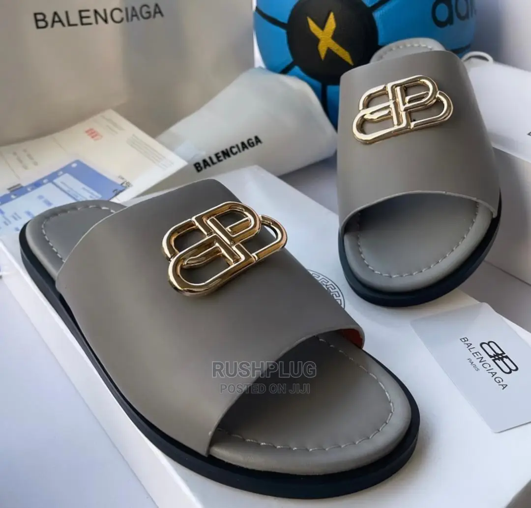 Balenciaga Lúxury Slippers