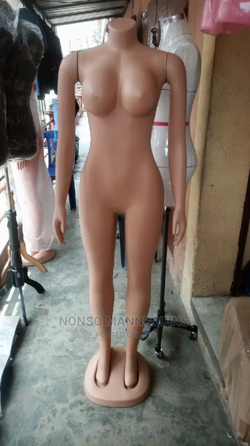 Detachable Hands Female Headless Mannequin