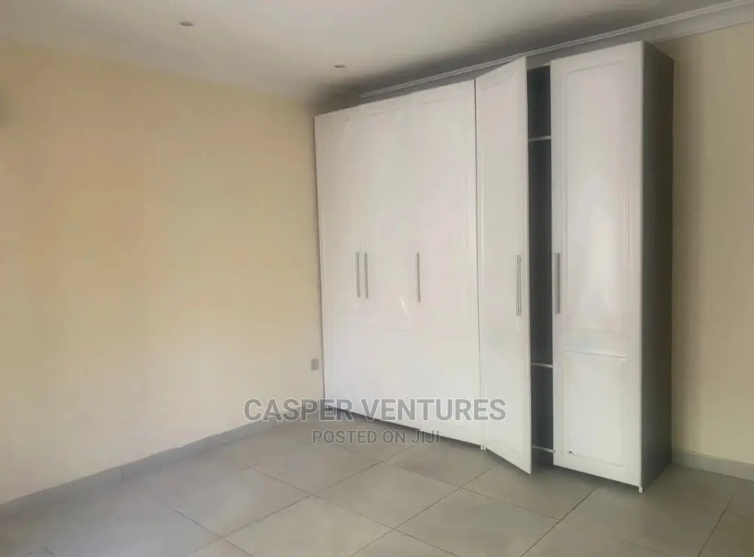 4bdrm Shared Apartment in Chevron for rent