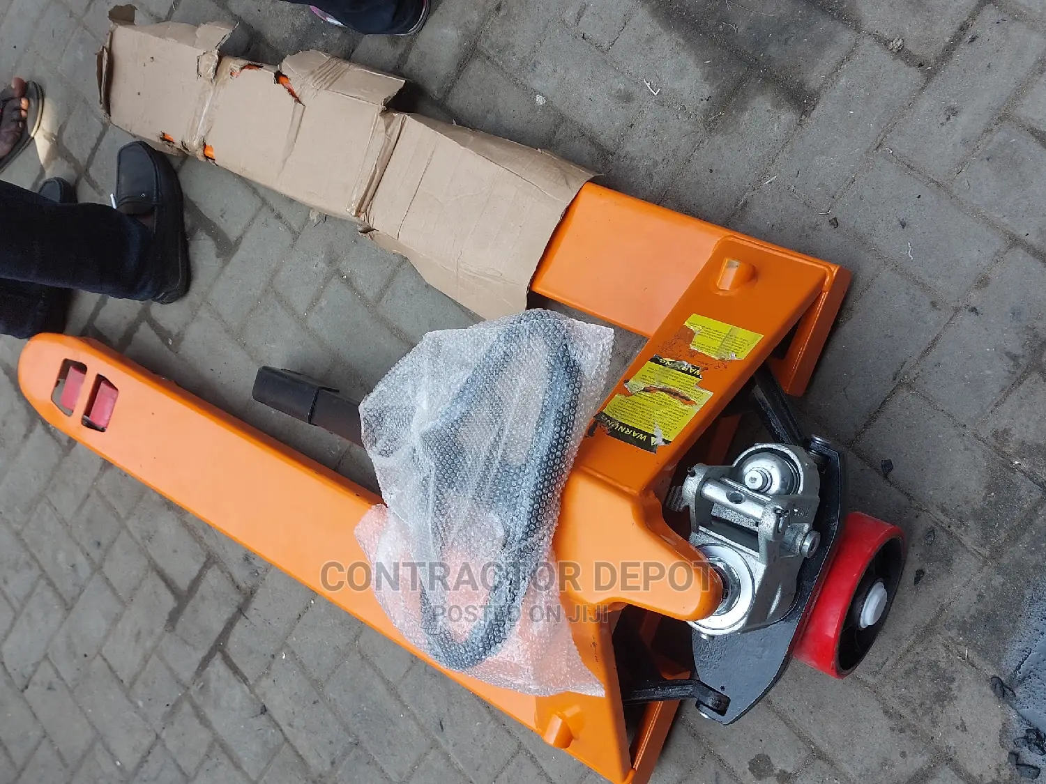 Hydraulic Pallet Truck 2.5 Tons