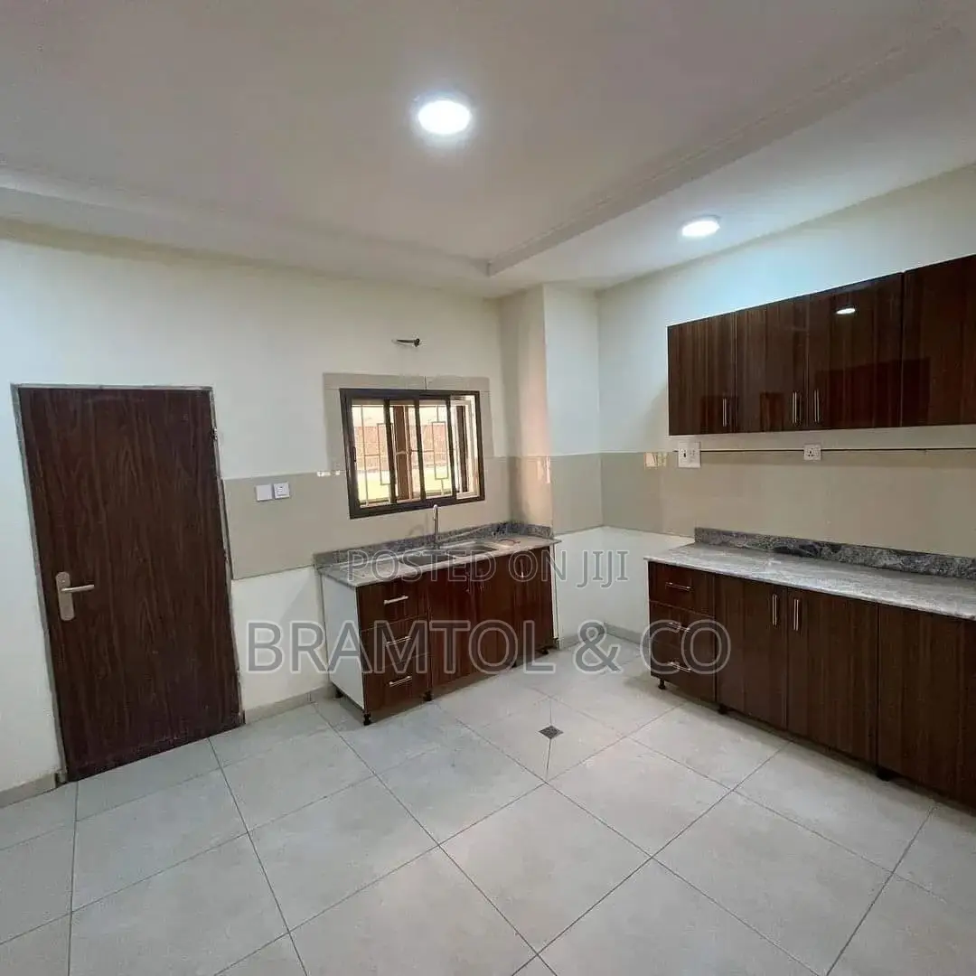 4bdrm Townhouse / Terrace in Maitama for rent