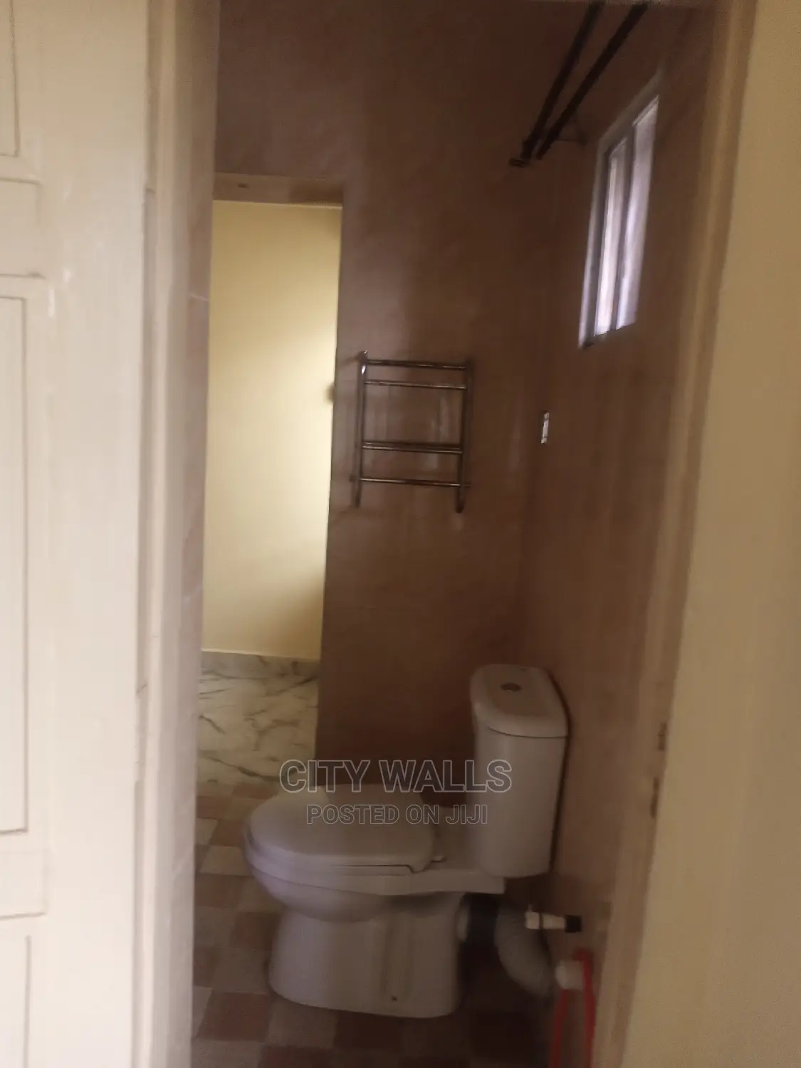 Mini Flat in Chevron for rent