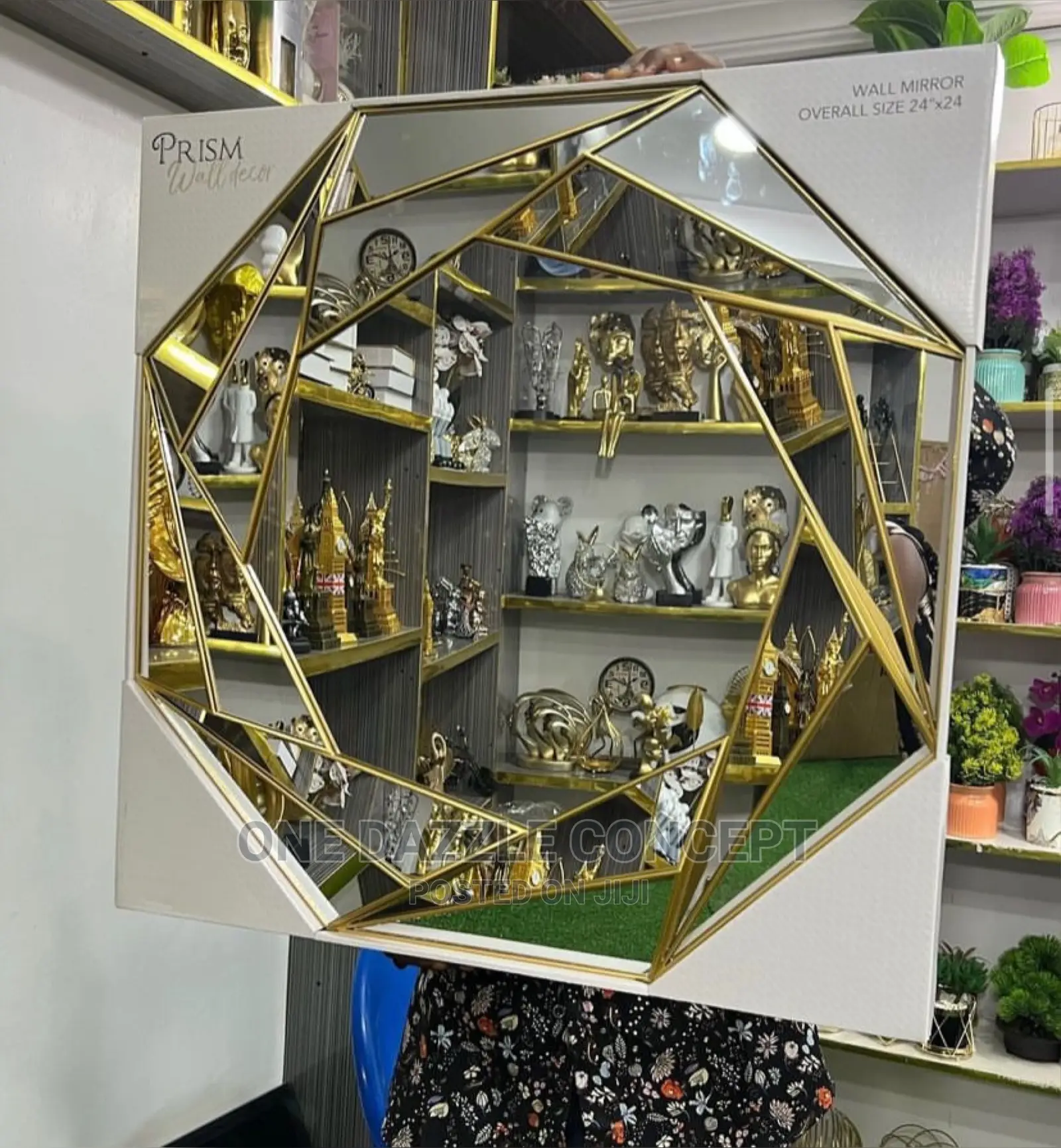 Beautiful And Classy Wall Mirror