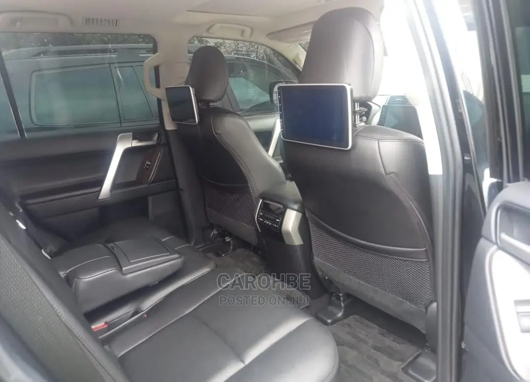Toyota Land Cruiser Prado 2022 Black