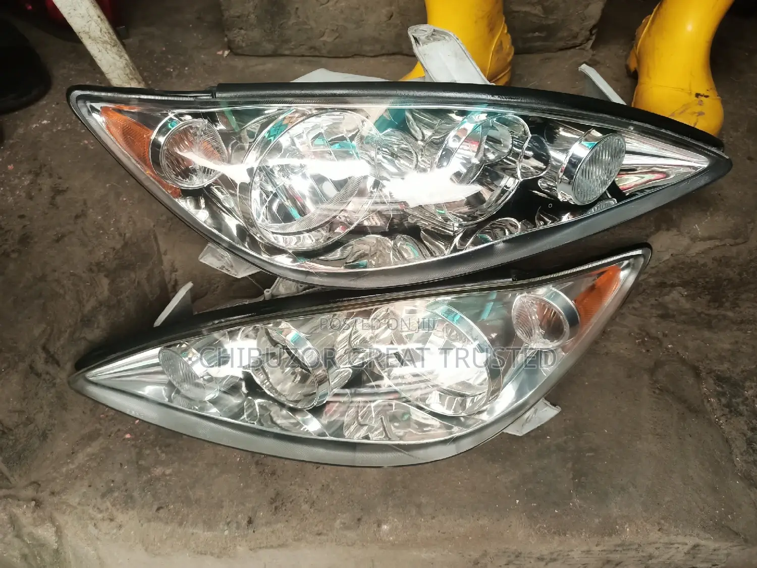 Set Headlamp Camry 2005 Tokunbo