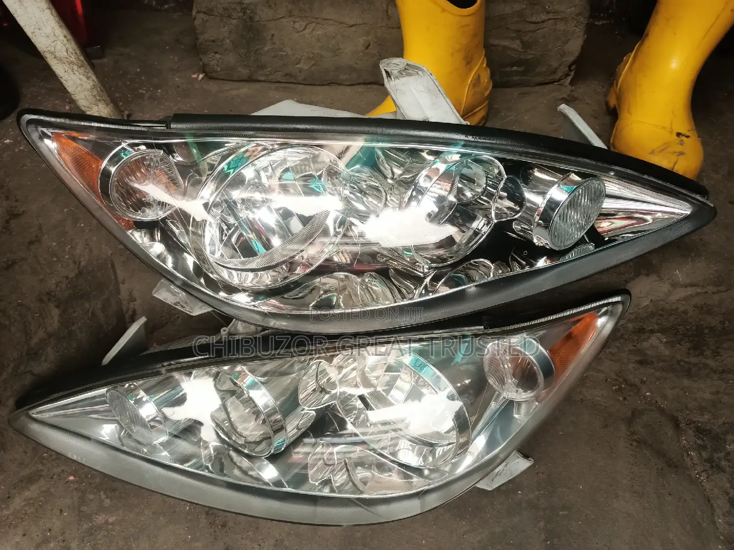 Set Headlamp Camry 2005 Tokunbo