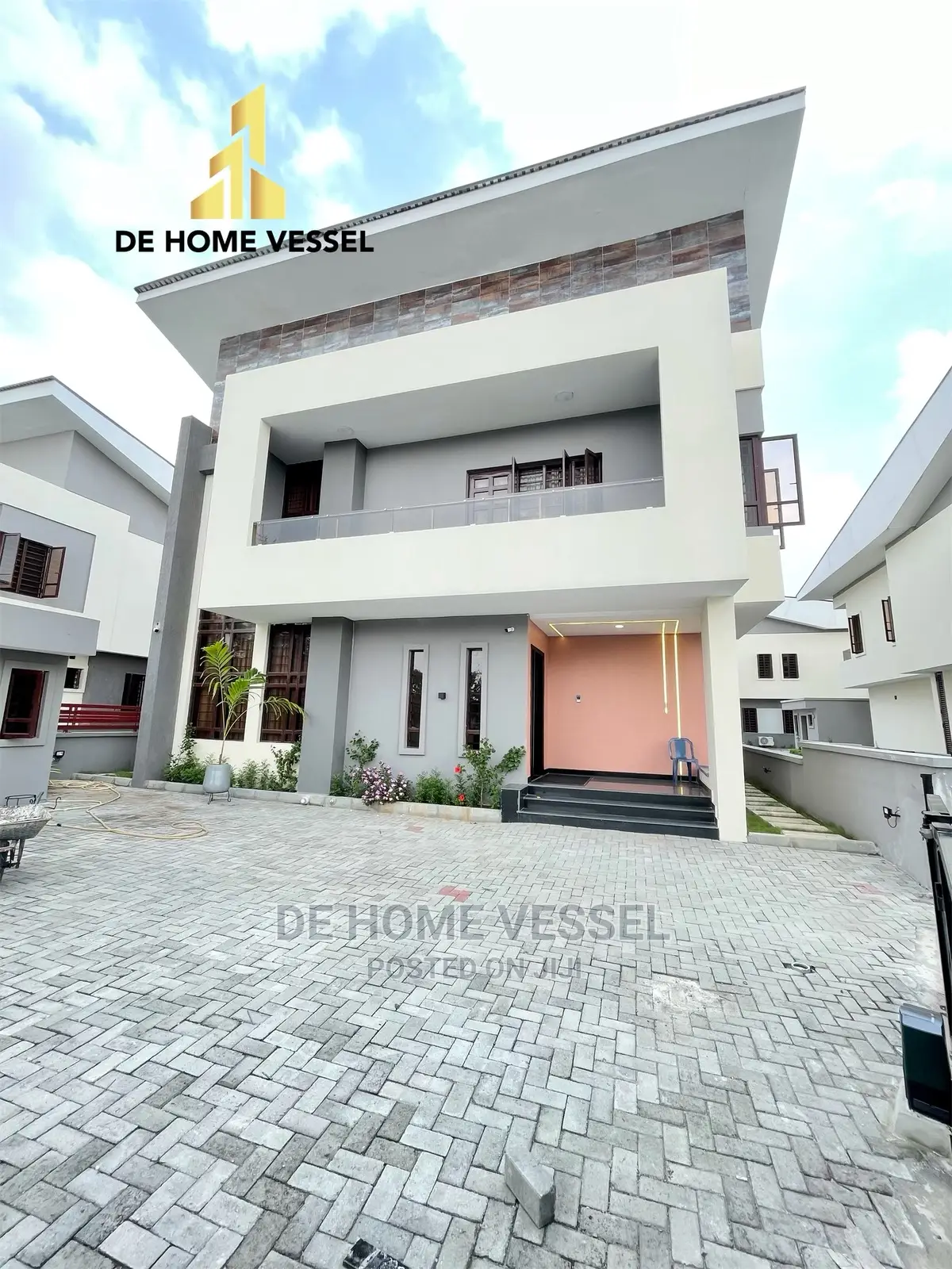 4bdrm Duplex in Ajah for Sale