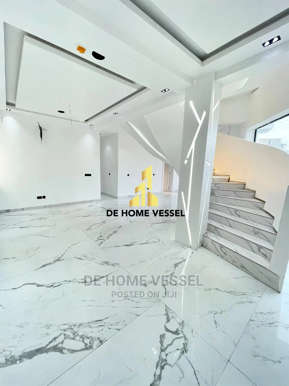 5bdrm Duplex in Osapa London for Sale