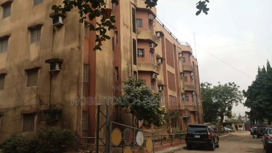 3bdrm Block of Flats in Ikeja Lagos, Alausa for Sale