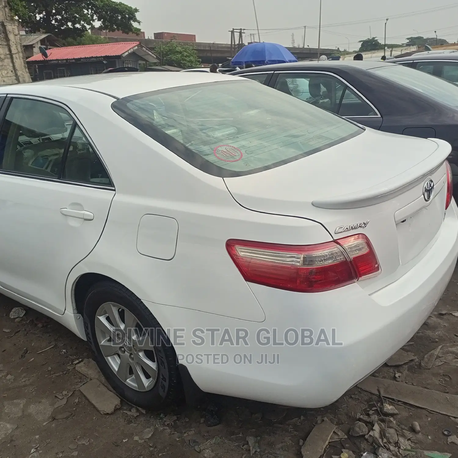 Toyota Camry XLE 4dr Sedan (2.4L 4cyl 5A) 2009 White