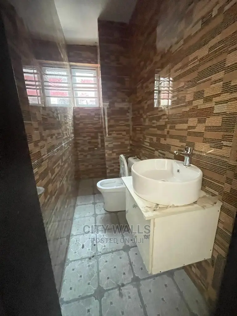 2bdrm Block of Flats in Ikate for rent