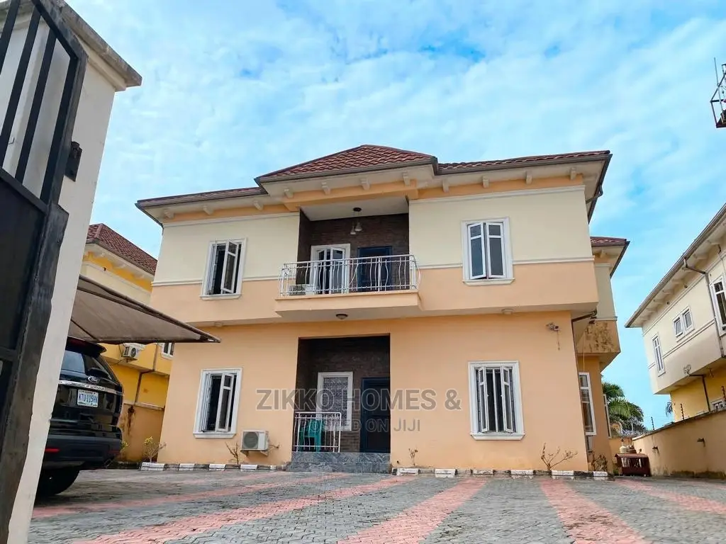 Furnished 5bdrm Duplex in Lekki for Sale