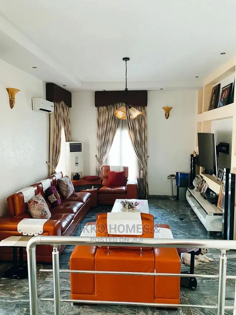Furnished 5bdrm Duplex in Lekki for Sale