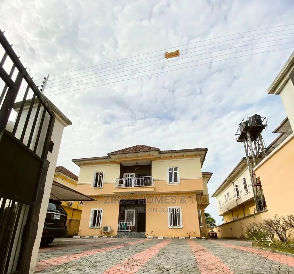 Furnished 5bdrm Duplex in Lekki for Sale