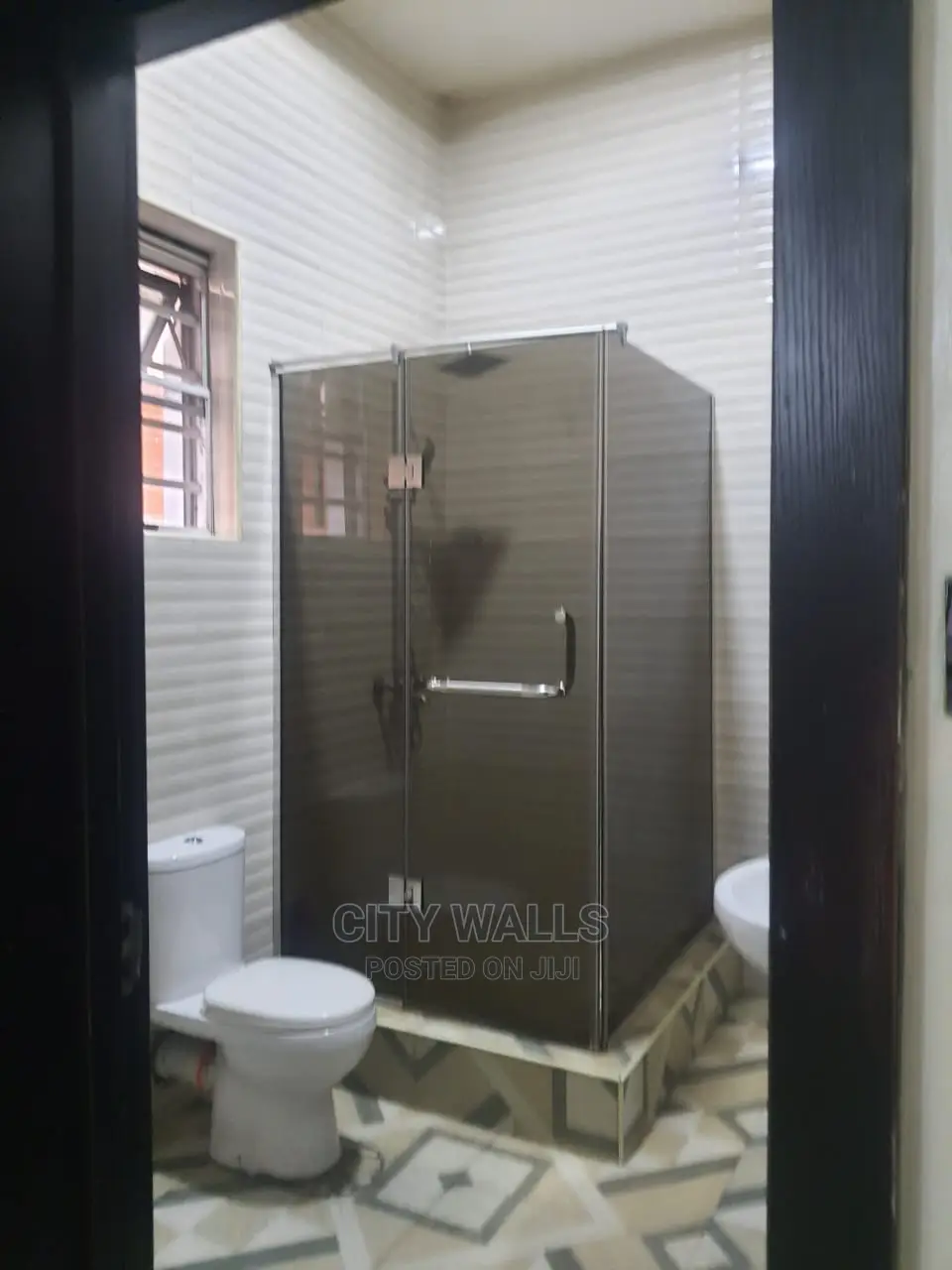 Mini Flat in Osapa london for rent