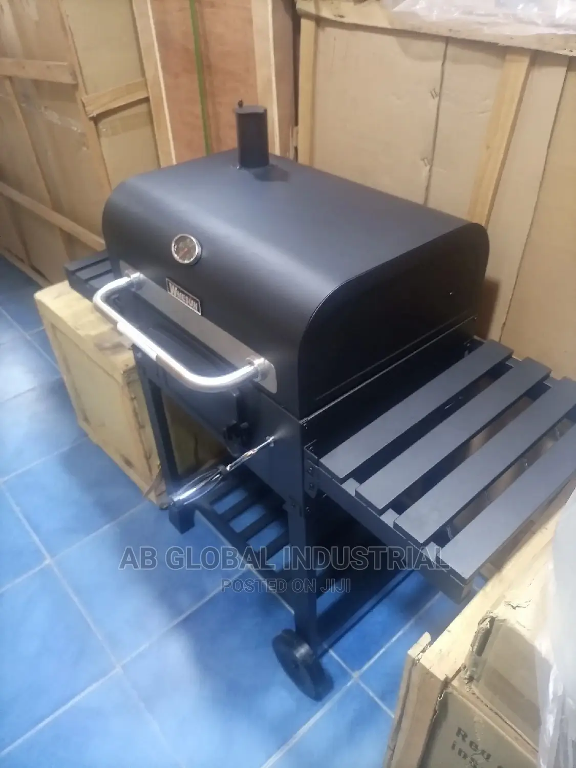 Barbecue (Bbq) Charcoal Machine With Side Compartment