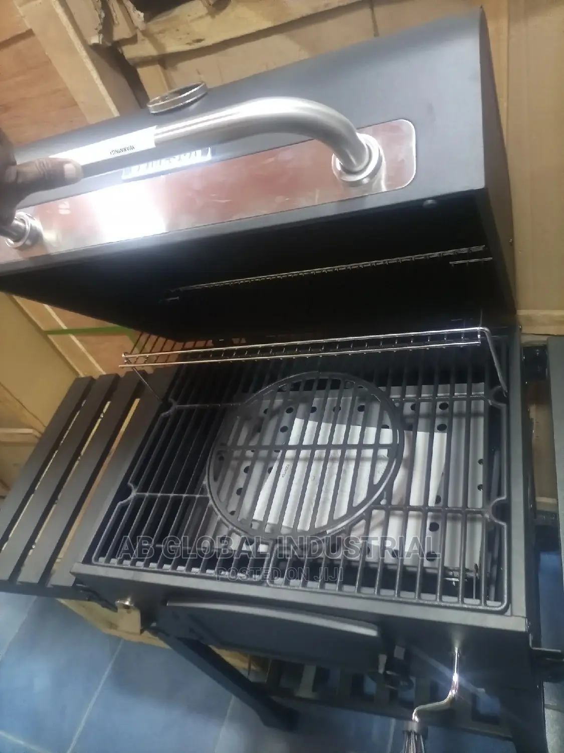 Barbecue (Bbq) Charcoal Machine With Side Compartment