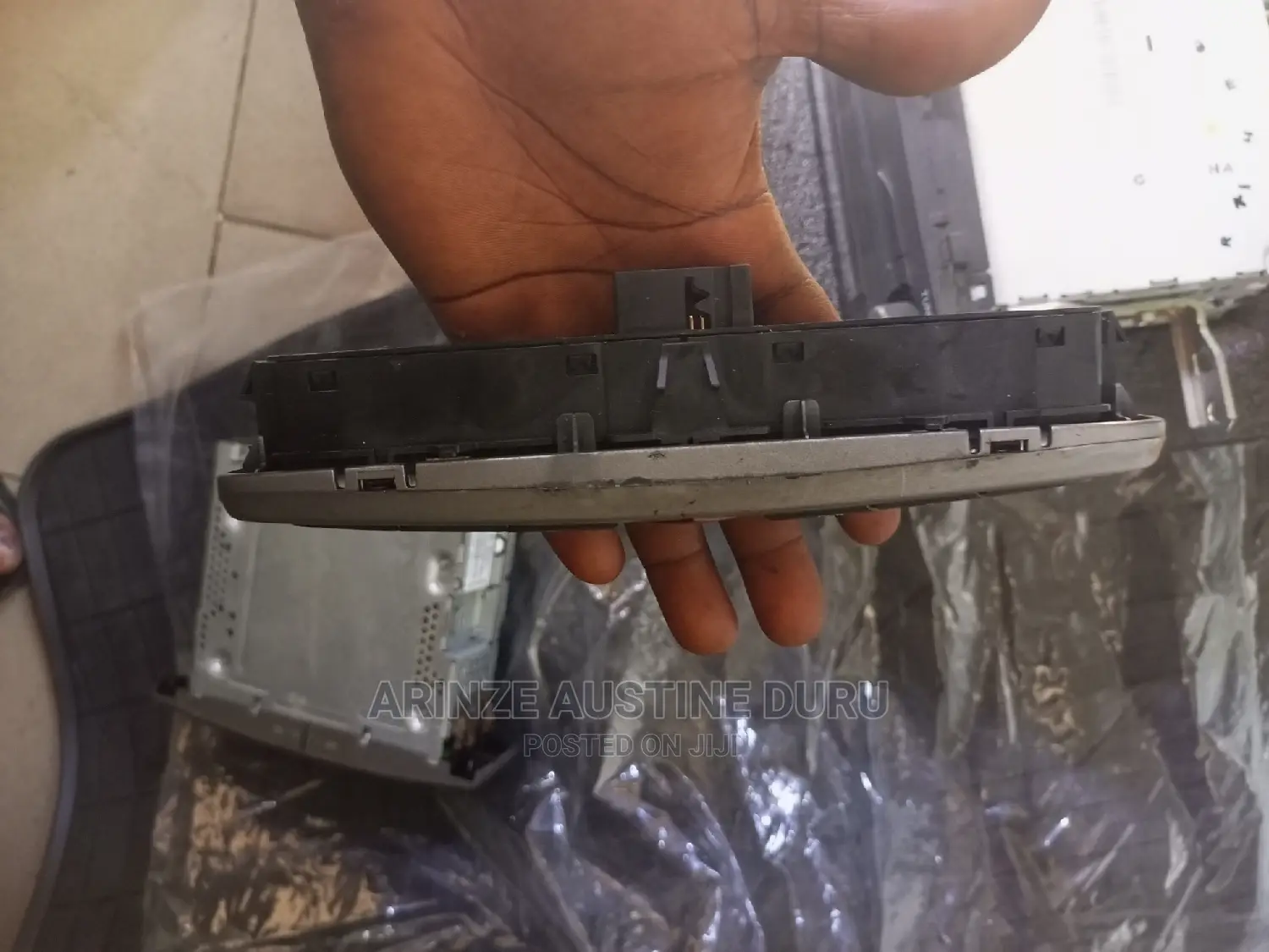 308/408 Peugeot Rcz Esp Pdc Central Locking Hazard Switch