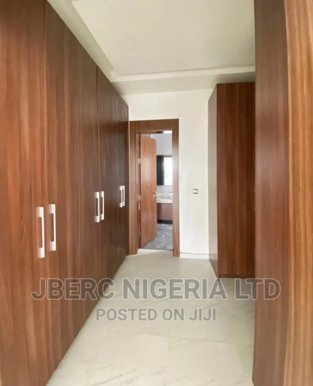 5bdrm Duplex in Victoria Island for sale