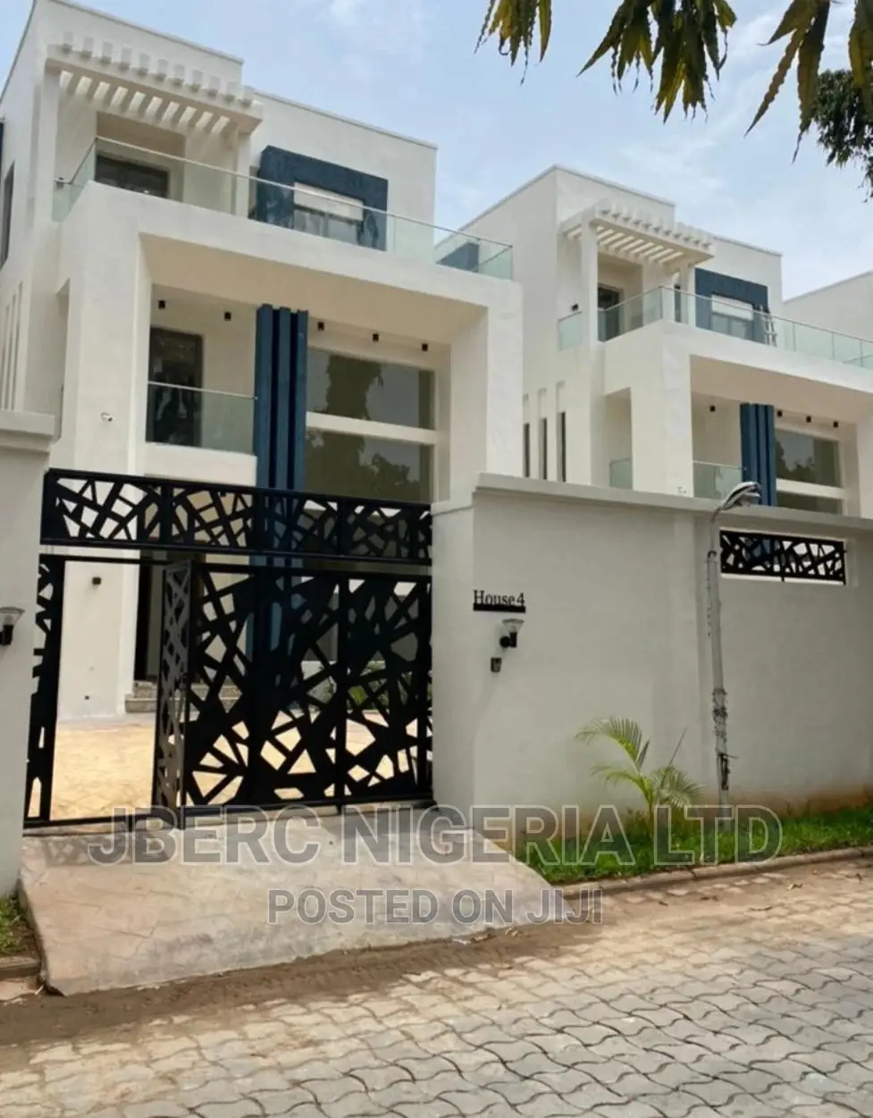 5bdrm Duplex in Victoria Island for sale