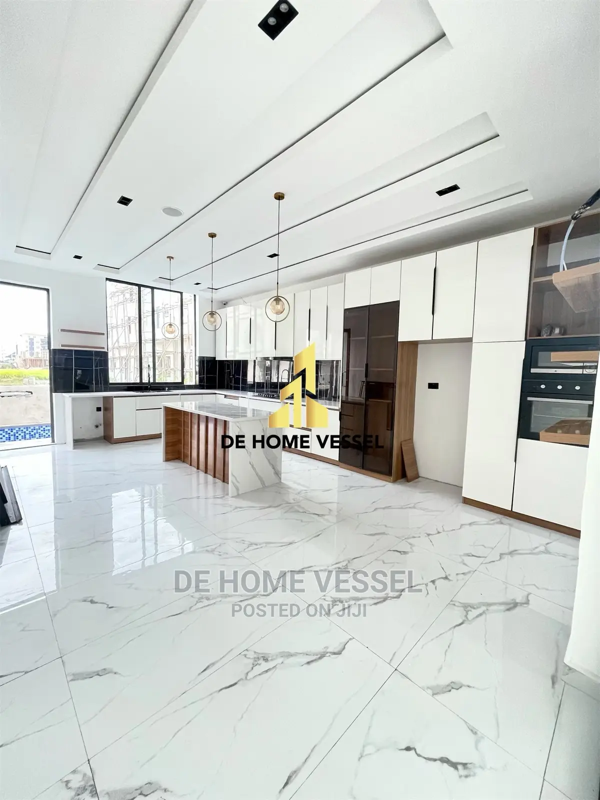 5bdrm Mansion in Ikate for Sale