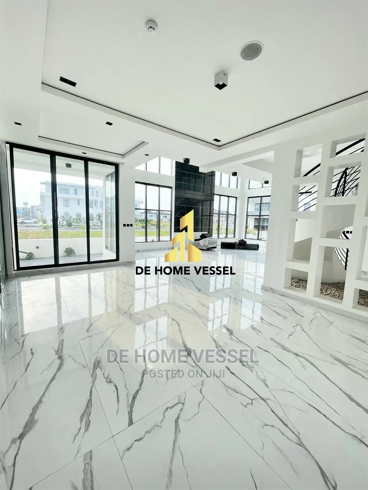 5bdrm Mansion in Ikate for Sale