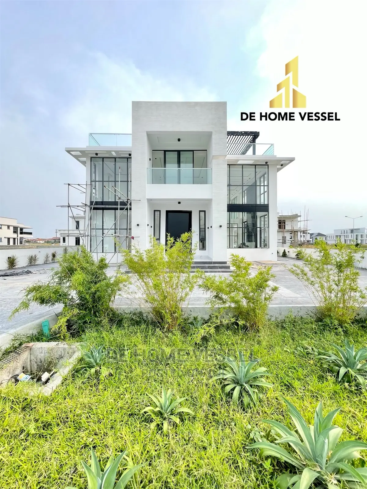 5bdrm Mansion in Ikate for Sale