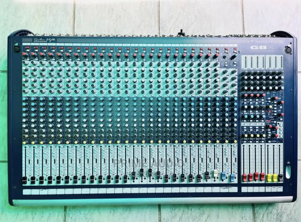 Soundcraft Lx7ii 24 Channels Analog Mixer Console