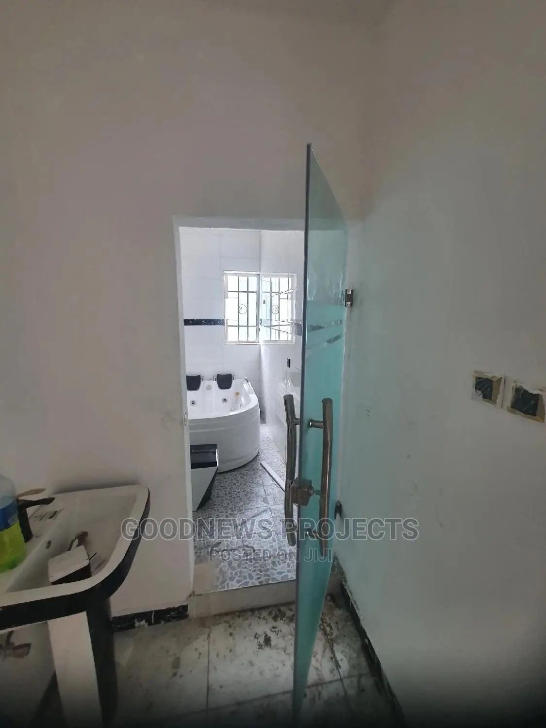 Bathroom Frameless Entrance Glass Door